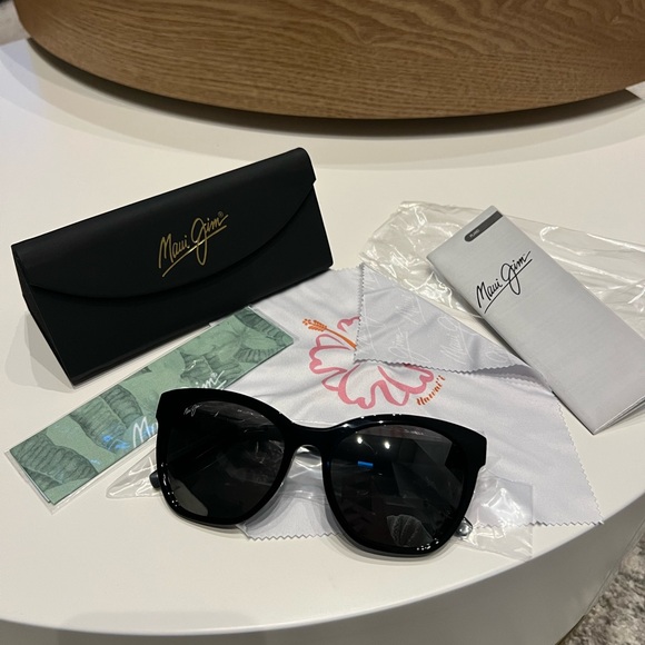New Maui Jim Alulu cat eye polarized sunglasses - Picture 3 of 13